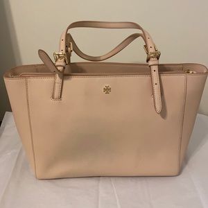 Tory Burch York Buckle Tote Small (Light Oak)